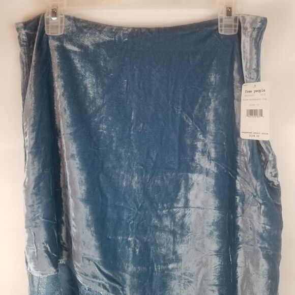 NWT FREE PEOPLE BEAUTIFUL VELOUR AND LACE SKIRT. SIZE 10. - Picture 10 of 15